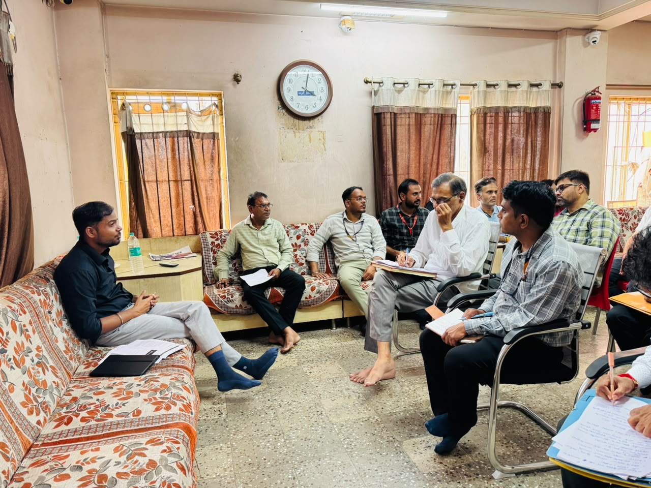 Special Meeting Held to Strengthen Devotee Services at Omkareshwar Temple